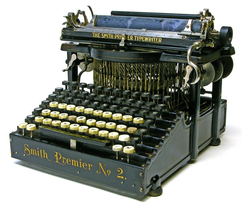 Smith Corona XL 1000 Typewriter considerate service.